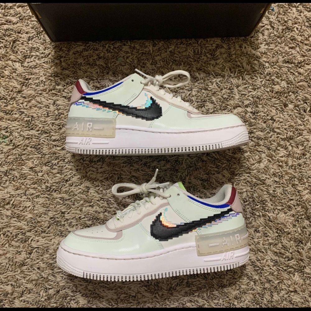 Women’s Air Force 1 Shadow SE ‘pixel swoosh’ Barely Green